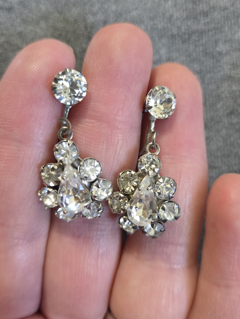 Vintage Screw Back Teardrop Rhinestone Earrings Dangle Silver Tone Wedding Event